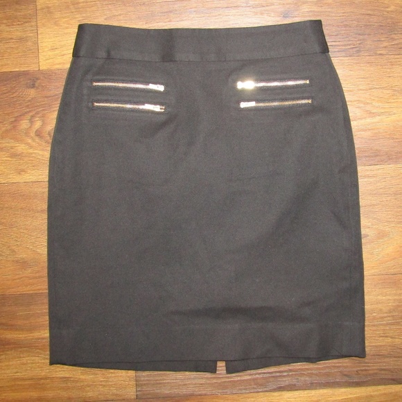 Banana Republic Dresses & Skirts - Banana Republic Black Gold Zippers Size 4 Skirt